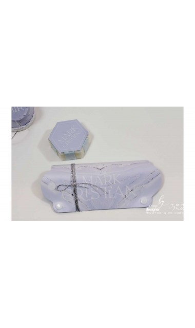 Trusou de botez pattern marmura albastra cu insertii argintii si broderie customizata 14